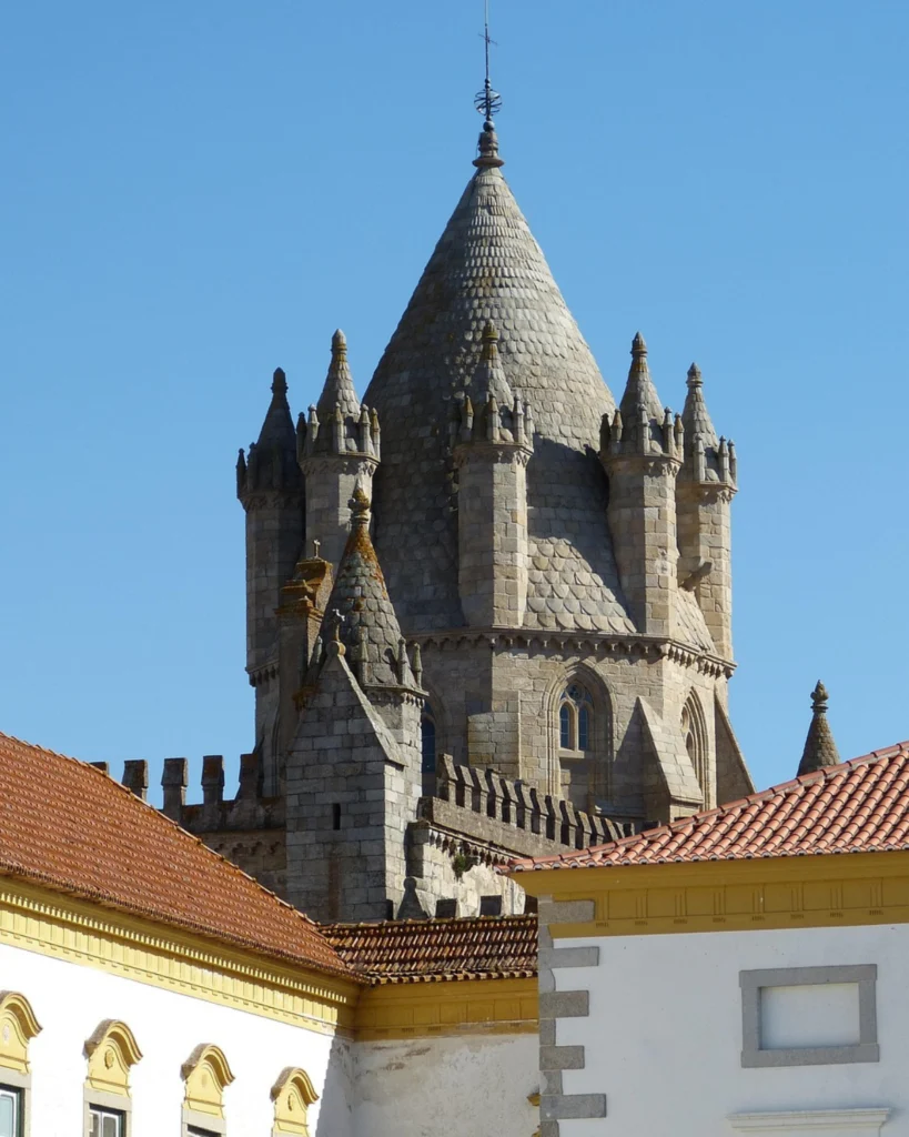 Évora