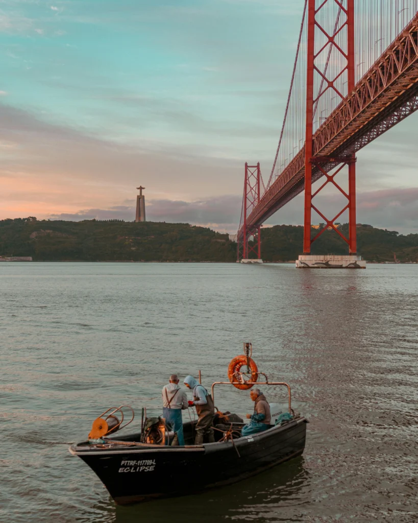 lisbon boat tours history