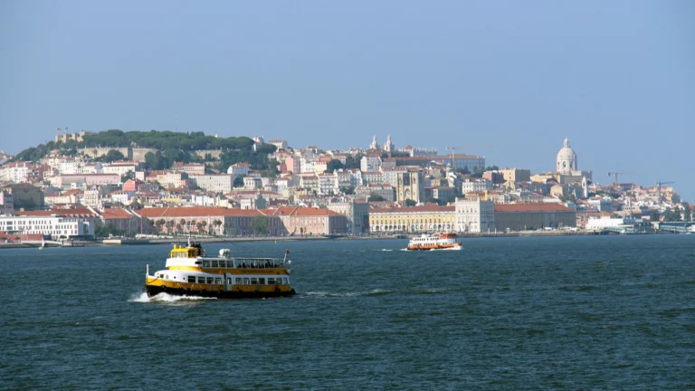 lisbon boat tours history